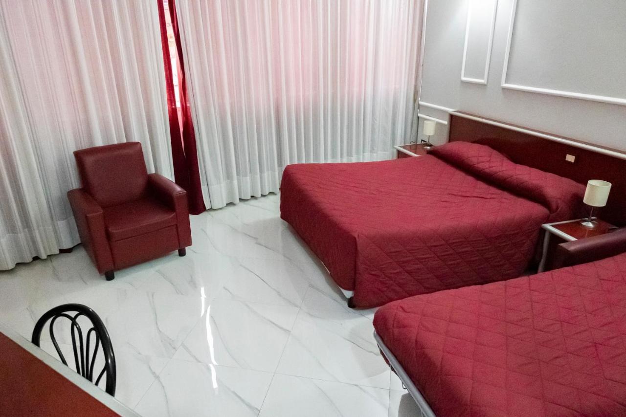 Hotel Sica Montecorvino Rovella Екстериор снимка