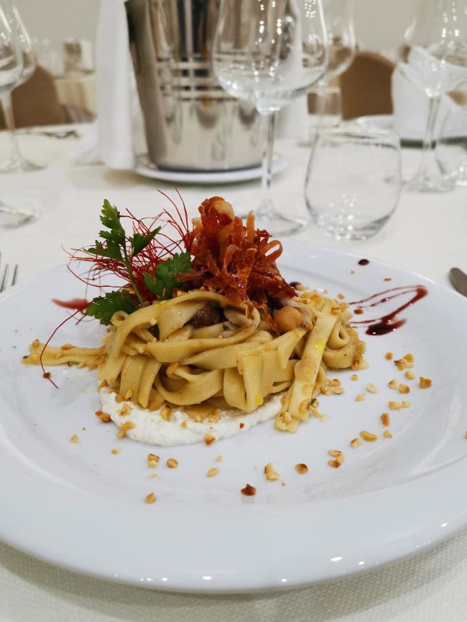 Hotel Sica Montecorvino Rovella Екстериор снимка