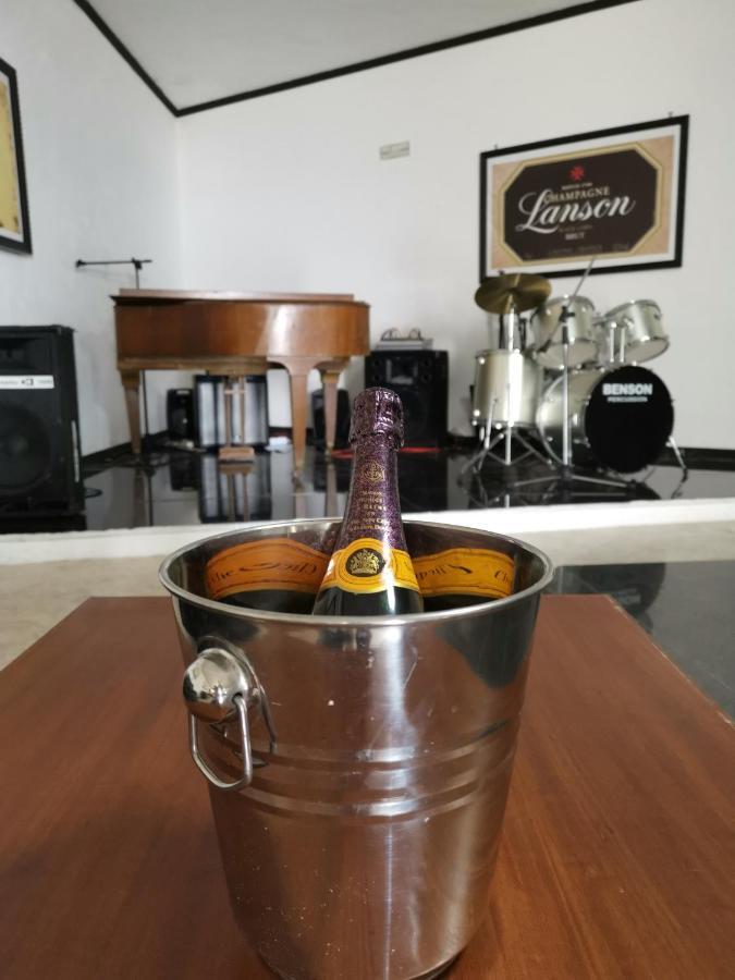 Hotel Sica Montecorvino Rovella Екстериор снимка